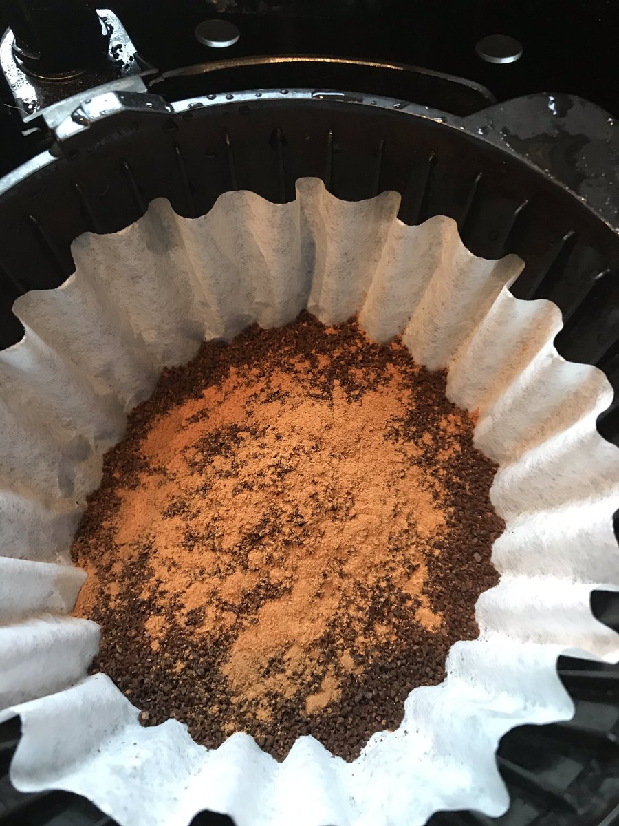 RobRueff's tweet photo. @DeenaKastor thank you for the hint about adding a splash of cinnamon to the coffee grounds in your book #letyourmindrun my wife bought me my own bottle just for coffee 😂 see you at @indymonumental #runchat #bemonumental https://t.co/AxhiAwgbYe