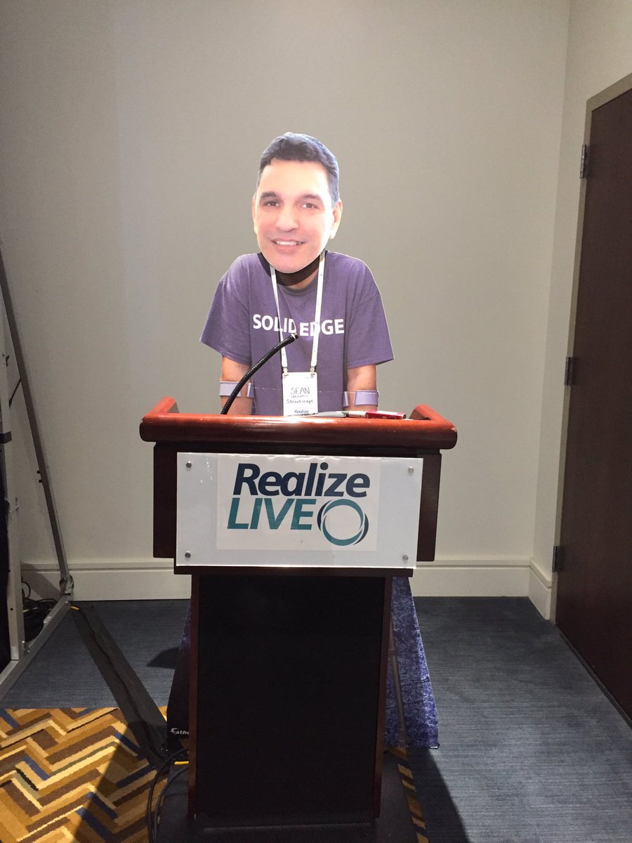 JimWright2's tweet photo. Sean getting ready to present #SolidEdge keynote #WhereIsSeanC https://t.co/CM2gmJV1lm