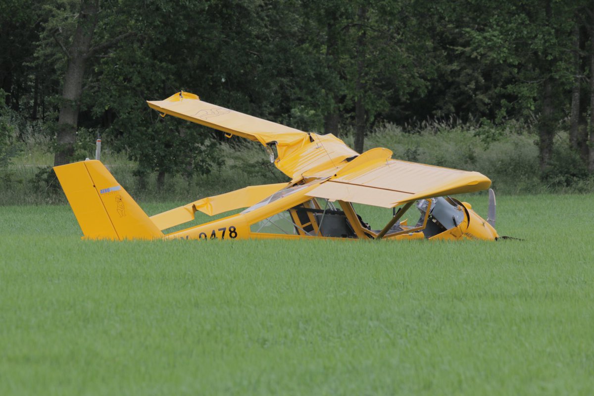 pressefotosdk's tweet photo. Mindre fly styrtet ned ved Regstrup mandag eftermiddag.
#flystyrt #flyulykke #regstrup #politidk #nyheder https://t.co/1RyS2eMNuw