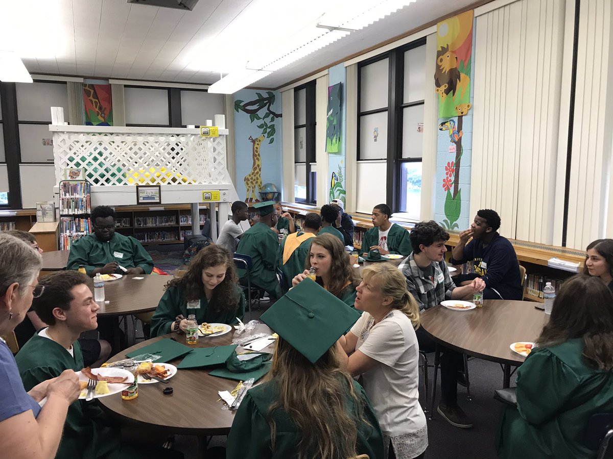 We had an awesome time with our graduating seniors from North. Thank you for waking up early to enjoy breakfast with us. We’re so proud of you all and excited for your next chapter in life. Come visit us again soon! @GPSchools @GPNHS @Poupard_Dragons