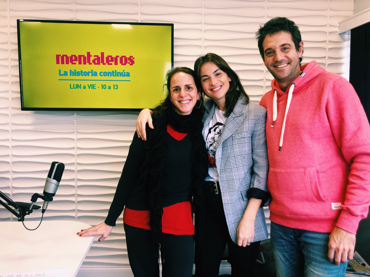 mentaleros's tweet photo. Se viene el estreno de #Copadas en el @MovieUy y nos visita una copada en la mañana mentalera @lucianitagonzal 👏💙 https://t.co/WZMO0tOslB
