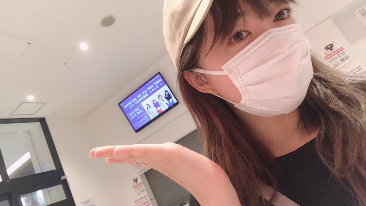ayasa_ito's tweet photo. #3131さんツアー
参戦してきましたっ！
もうずっとず〜〜っと楽しかった！！
サイサイさんの音楽はいつでも最高にハッピーになれる！すごい！すごい！
ポピパのこともお話してくださって、、😢
そう、イラストも！笑 夏服のすぅさん見たすぎる…💗
最高の時間でした✨✨ https://t.co/FLytLwSOnz