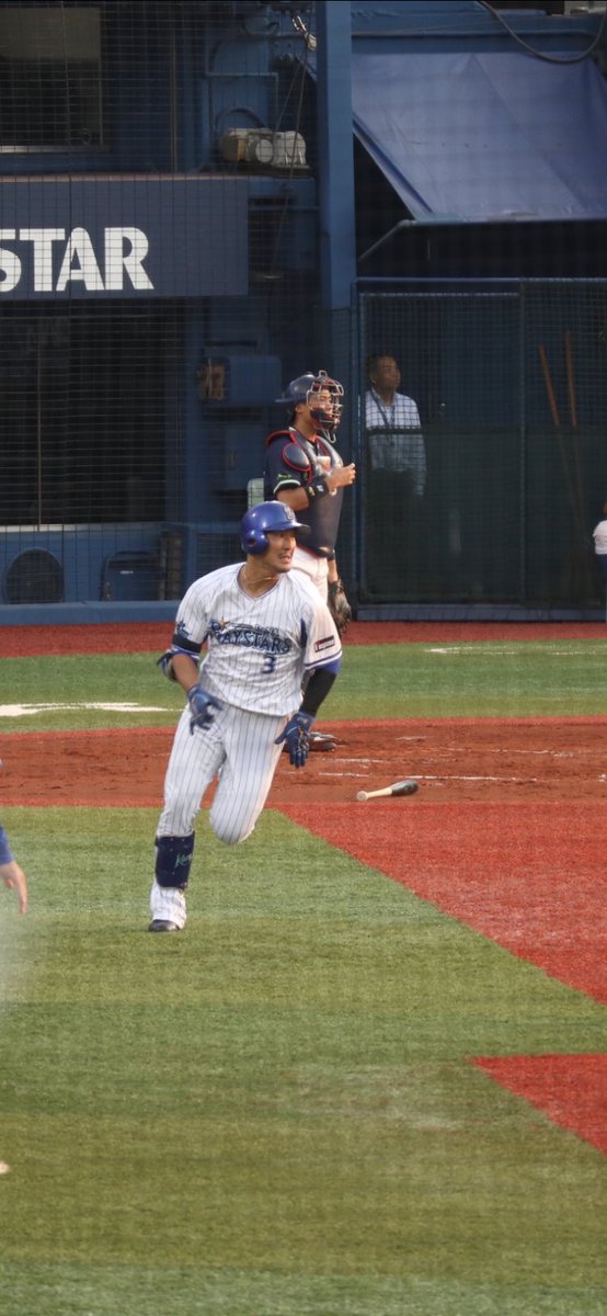 Mie Chan 新たな歴史に その名を刻め 梶谷隆幸 蒼い韋駄天 カジくん の応援歌 歌いたいよぉ Baystars 3梶谷隆幸