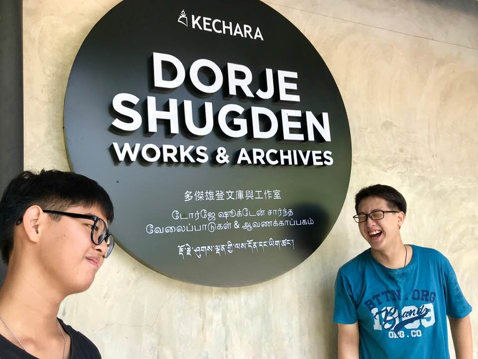 shaongal8's tweet photo. Contrary to what many people think, #Shugdenpas have a great sense of humour. We're just like you. We know how to work hard, laugh hard & pray hard.
#ProudToBeShugdenpa #BeInspired #inspiration #inspirational #spirituality #DoMore #BeMore #meditation #happiness #iDorjeShugden https://t.co/VoScqW1IKU