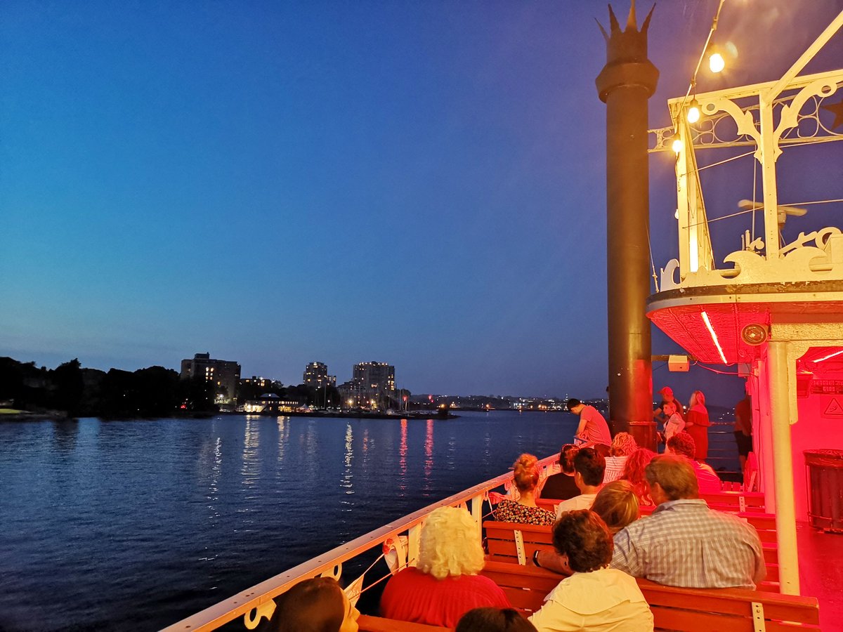 June marks Pride Month and we'll be sharing tons of great events! 🌈 Out on the Queen, one of <a href="/KingstonPride/">Kingston Pride</a> Festival's most exciting and expected events with <a href="/k1000cruises/">Kingston 1000 Islands Cruises</a>, is set to take place on Friday June 14th! Learn more and buy your 🎟️ here #ygk: bit.ly/2Esz4DY