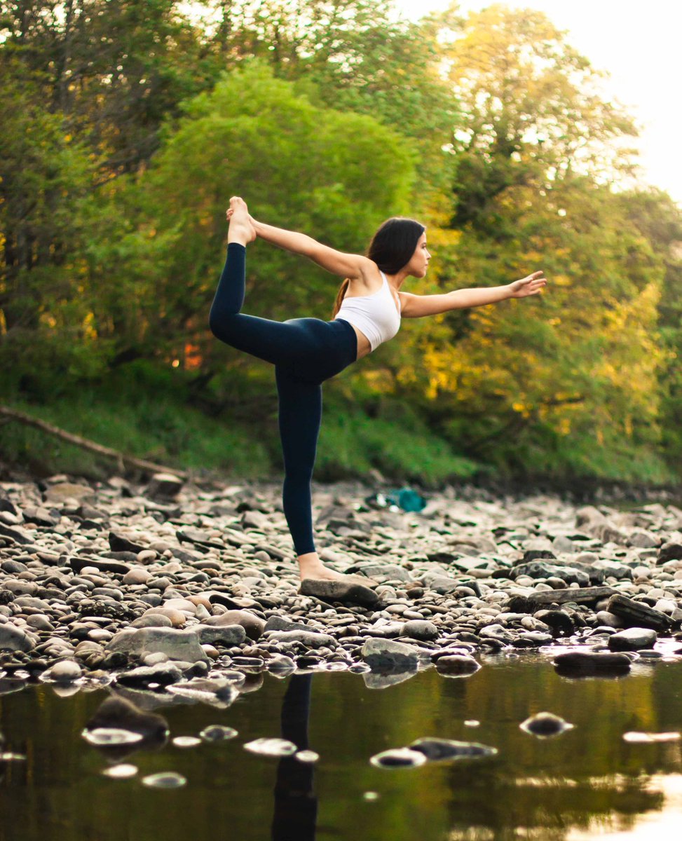 zaras_zen's tweet photo. One week till I start my yoga teacher training - dreams really do come true (you just have to work for it)🧘🏽‍♀️✨ #yoga #yogateachertraining #manifestation #manifest https://t.co/EBBpxp6XTs