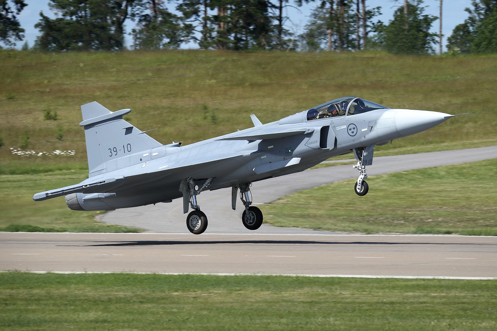 Tony Osborne The Third Prototype Saab Jas 39e Gripen 39 10 Has Completed Its First Flight At Linkoping Sweden Today In The Hands Of Company Test Pilot Jakob Hogberg Flight Lasted 57 Tony Osborne The Third Prototype Saab Jas 39e Gripen 39 10 Has Completed Its First Flight At Linkoping Sweden Today In The Hands Of Company Test Pilot Jakob Hogberg Flight Lasted 57