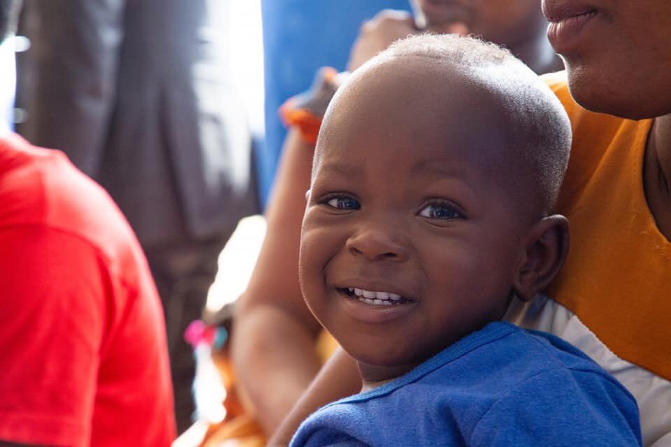 Unicef Cote D Ivoire A Yamoussoukro Ce Bebe Sourit Apres Avoir Recu Une Dose De Vitamine A Dans Un Centre De Sante Grace A La Contribution Du Gouvernement Du Canada Plus