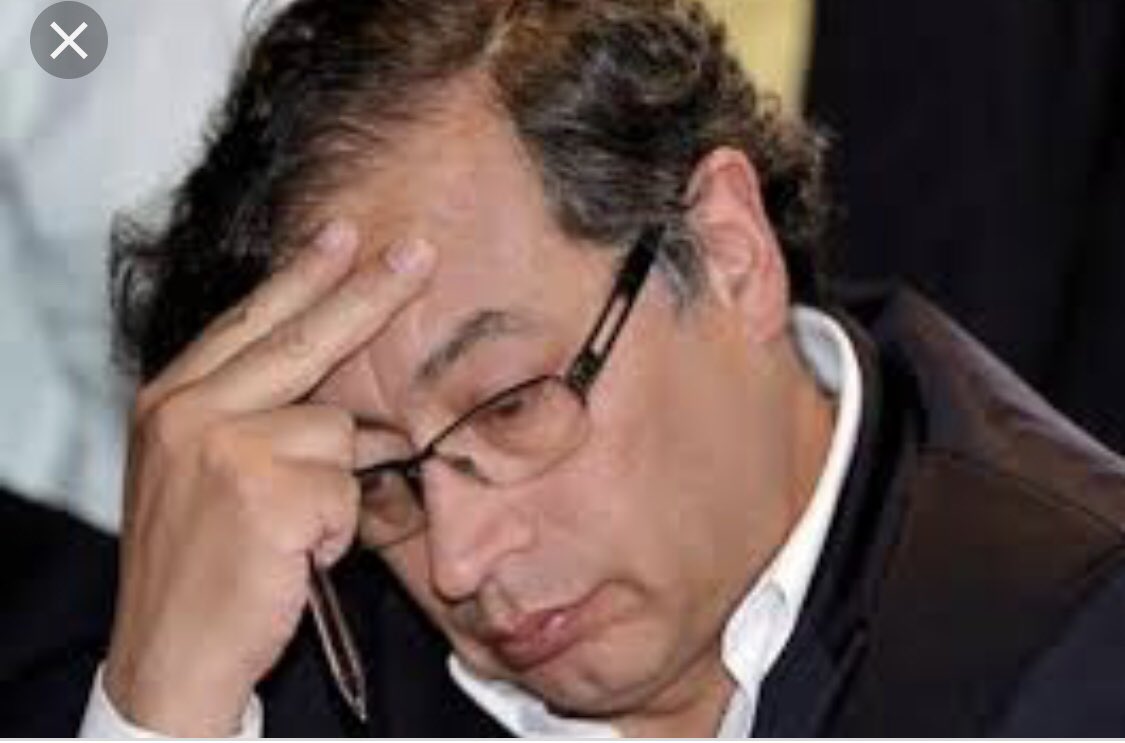Pfrobledo's tweet photo. Imposible encontrar a un político más ignorante que @petrogustavo #SenadorFakeNews Es lo más parecido que uno pueda encontrar a Maduro y Chávez. Por fortuna no fue Presidente y no lo será. Decir q el azúcar es una droga es una perversidad mezclada con ignorancia supina @asocana https://t.co/R1tz7fNVz3