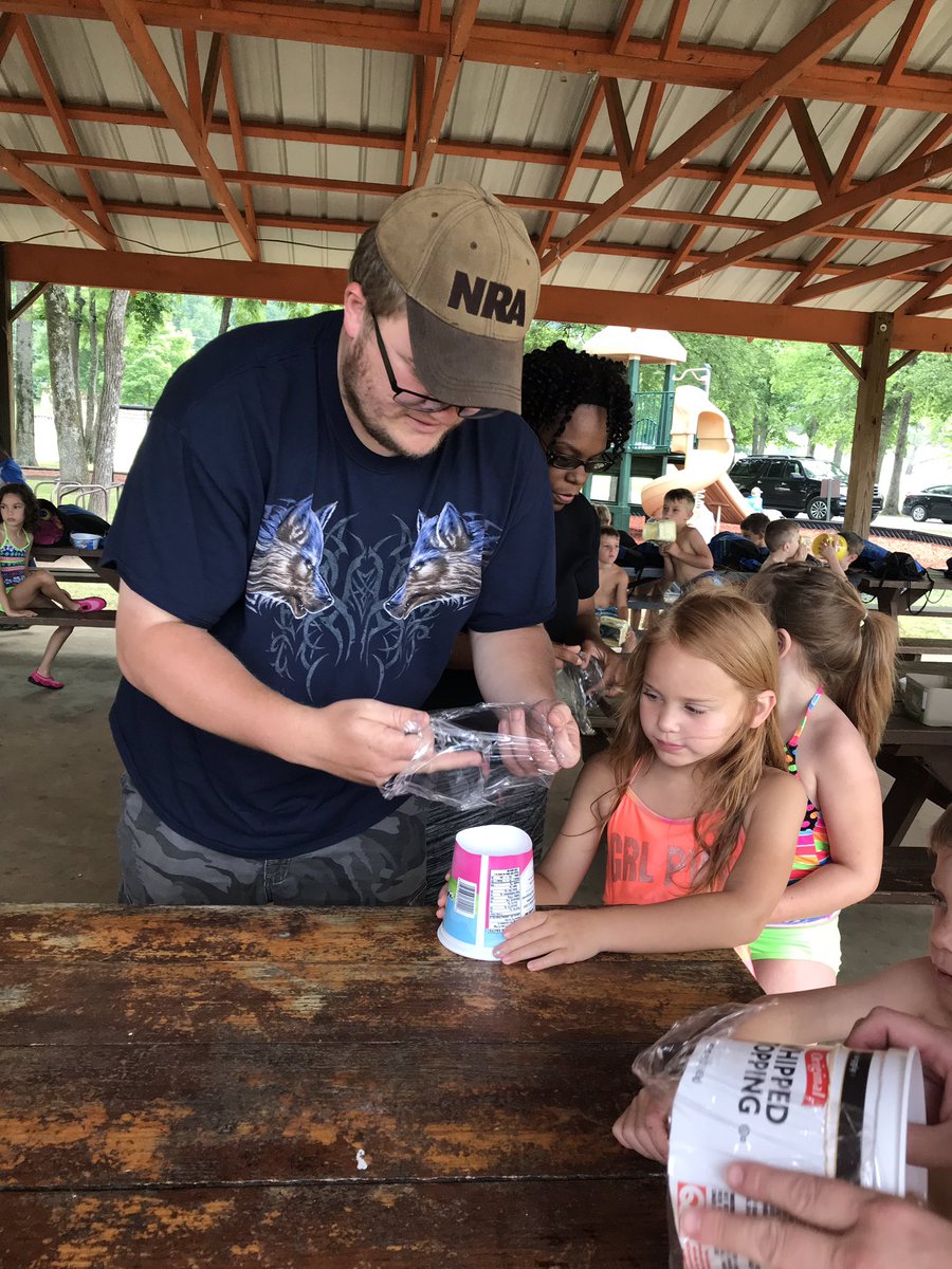 julia_bevis's tweet photo. Wayne County R2BR Summer Camps are studying about animal habitats and biomes. We spent a day in the field last week in the freshwater biome. So much reading, writing and learning!! #R2BR is important to our community! This program NEEDS to be funded. @SchwinnTeach @TNedu https://t.co/AptTcPEFpS