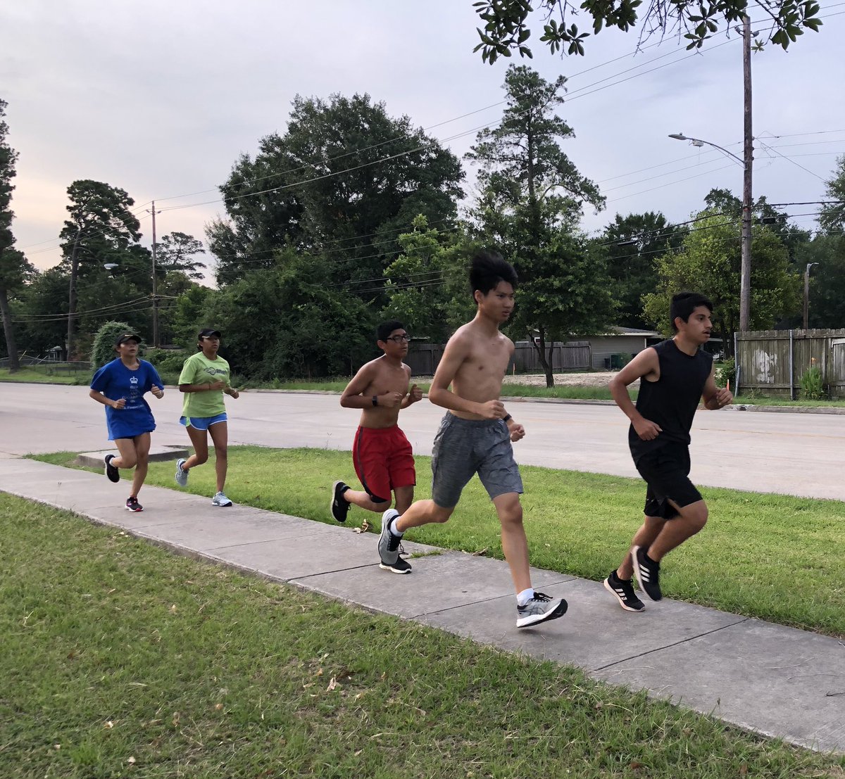 SWHSXC_TF's tweet photo. Awesome 1st day of summer base training! 46 athletes putting the work in this morning on the streets of Spring Branch! Why not Woods, why not now?? https://t.co/Au1ZIZmNxB
