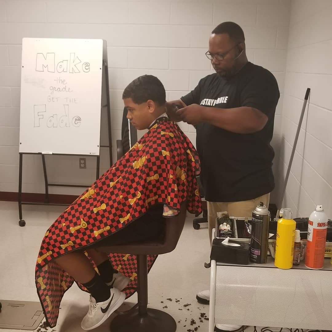 SHHSEagles's tweet photo. Keeping our guys sharp! #RonshaSatchell #WeSoarHigher #FadeForTheGrade #MayIncentive @kdwpurvis @WorcesterSystem #CoachKC https://t.co/6O9E026q9r