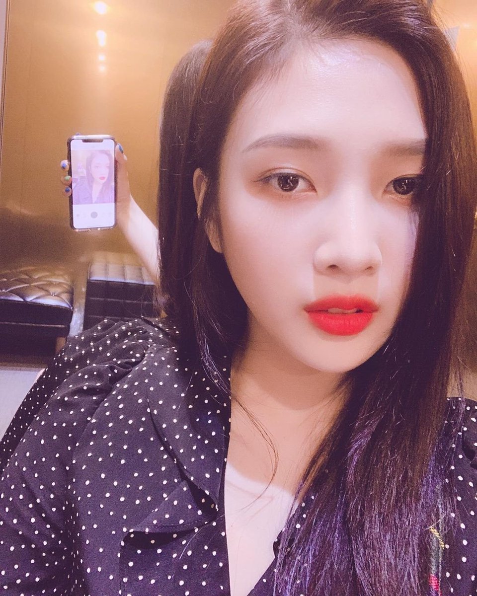 Joy red velvet instagram. Red velvet джой 2021. джой red velvet 2022. джой инста. Red velvet instagram.