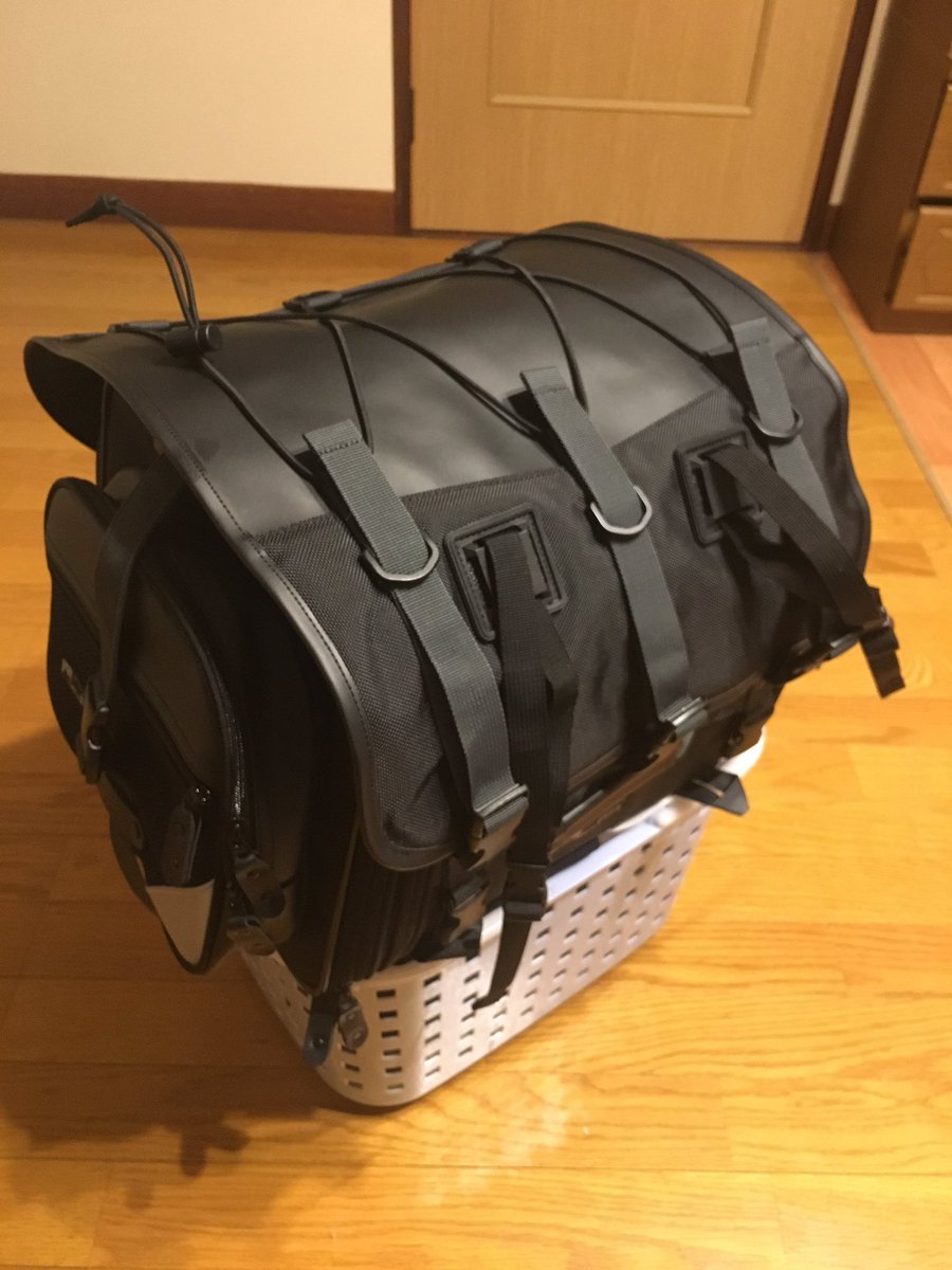 mhnk6940's tweet photo. 出発は9月ですが、北海道へ行くための準備を始めました(*´ω`*)
行きは日本海側、帰りは太平洋側を通る予定です。
鳥取ナンバーのアフリカツインを見かけた際には生暖かい目で見てやって下さいm(_ _)m
#アフリカツイン
#RD07
#北海道ツーリング https://t.co/6SrHk2DYb9