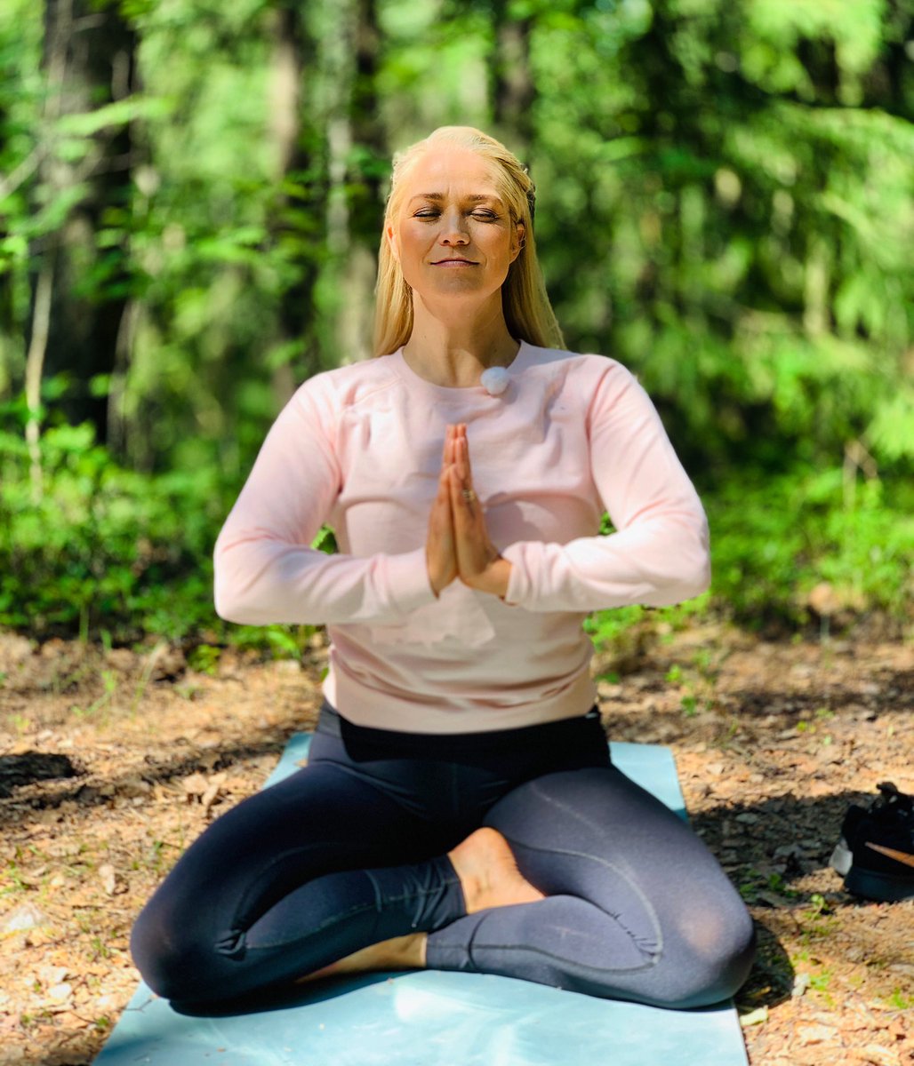 Pippa Laukka sur Twitter : "Hyvinvointimuistutus: Viidessä minuutissa  luonnon helmassa mieliala kohenee, ja 15–20 minuutissa elinvoimaisuus  lisääntyy ja verenpaine laskee. Metsä💚… https://t.co/aVGx8fPTeq"