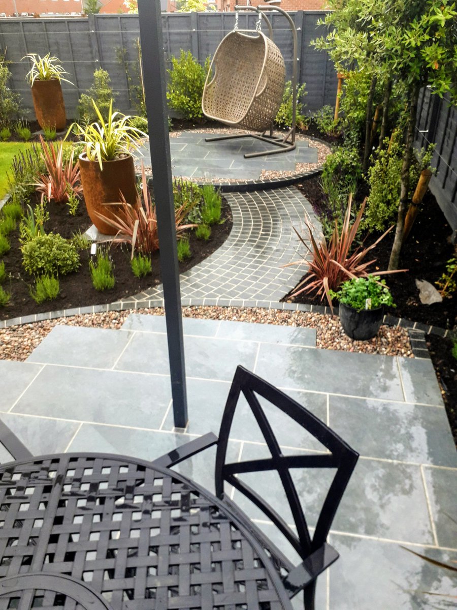 HgLandscapes's tweet photo. Final photos of this @_LONDONSTONE job job near Biddenham! Fun job and a joy to work with a fine designer Fiona Green. #weareAPL https://t.co/uT94xJZfkc