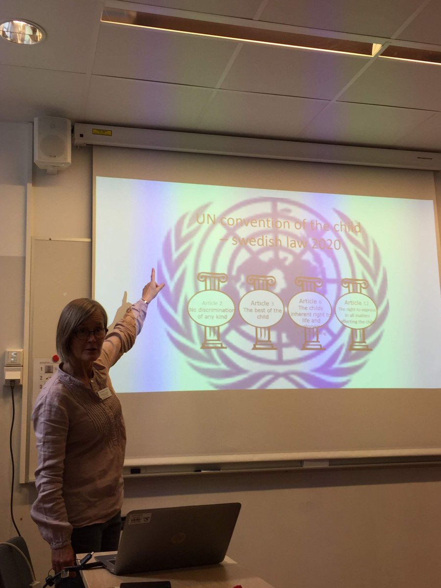 ChildLifeUnited's tweet photo. Play therapy is a valued profession in Sweden. CLU volunteers attended an educational session to learn more about training for play therapists and utilizing music as communication #childlife #childlifepracticum #childlifestudent #playtherapy https://t.co/3WM6eIPaAI