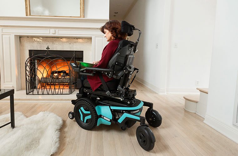 PermobilCanada's tweet image. Our new 2019 F-Series wheelchairs allow you to go further faster with ActiveReach and ActiveHeight.

"The more features that you can have, the more things you’re able to do, the better life that you’re able to live." — Cyndi Leach

permobil.ca/products/power…

#FrontWheelDrive #Aqua