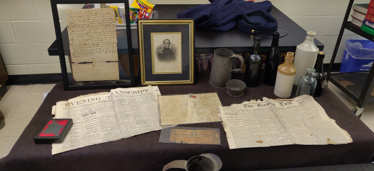 AZombron's tweet photo. Still learning the last week of school thanks to Jim Triesler and his amazing collection of Civil War artifacts. @Davidaltizer9 @WaltonWorldCCPS @studentssmiling #mcmsweroar #cbgacademies https://t.co/Uhblry7UkV