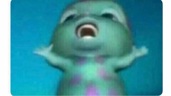 HumorAC's tweet photo. Ana Carolina: "...eu queria te esquecer... "🎵

Eu: 
MAS QUEM VAI ME ENSINAAAAARRRRRR🎵 #NaoTemNoMapa https://t.co/Qgk8bf6QhI