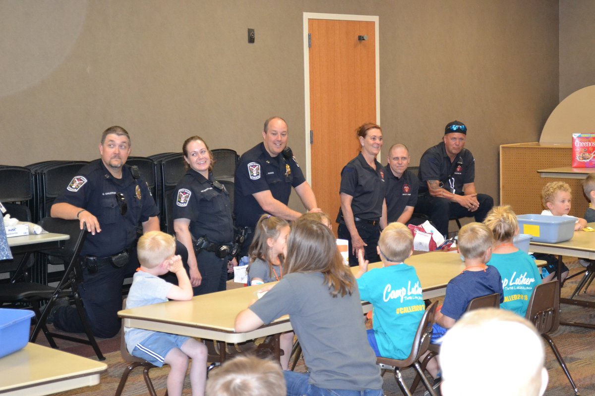 Apple Valley Fire tweet media