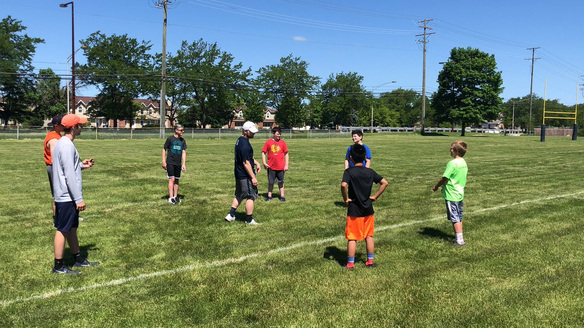 Former Bison, Sean Jacobs, Carter Gledhill, and Matt Majeski giving back to the future Bison! <a href="/BGHITMEN/">Coach Vlk</a>