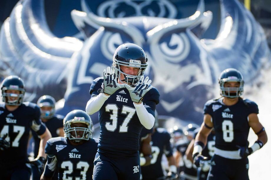 HunterDHanley's tweet photo. After graduating from MHS my time there cannot be expressed in words🙏🏼 MHS has allowed me to play Division 1 Football and receive an education from THE Rice University 🙌🏼 And I am forever grateful💯 I appreciate those who have supported me and those who doubted me. Thank you. https://t.co/2436kxfWLf