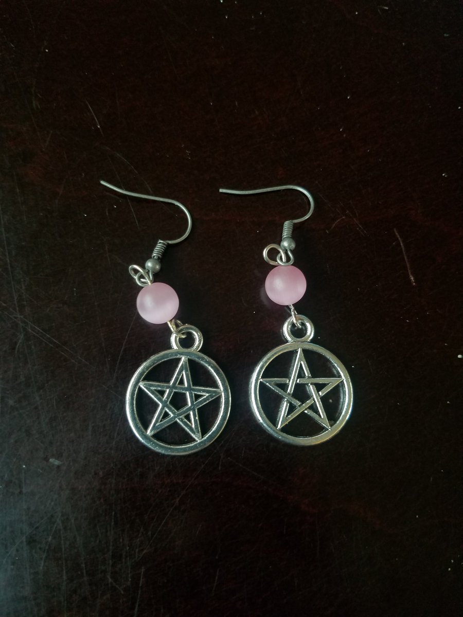 MagickSkale's tweet photo. https://t.co/vZd0NW9Vau. Woot! I finally got my shop set up! #Magick #witchcraft #BlessedBe https://t.co/gZI9O2UecS
