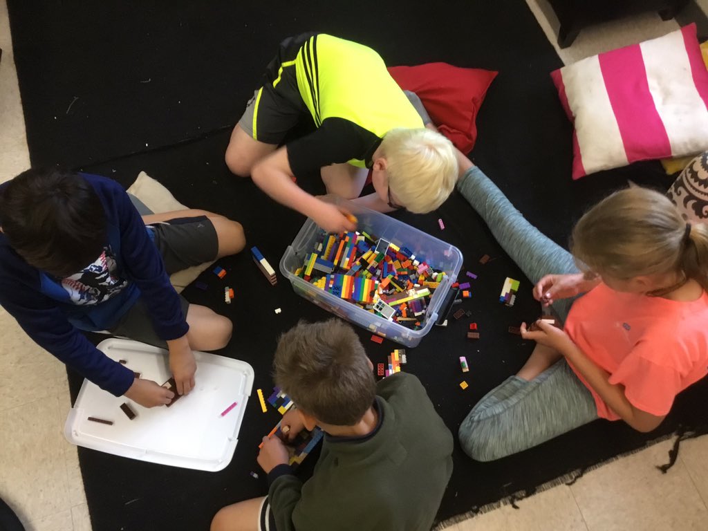 STEAM Tubs for the win on this last rainy Monday of the year 🙌🏽<a href="/CB_Buckingham/">Buckingham Elem.</a>