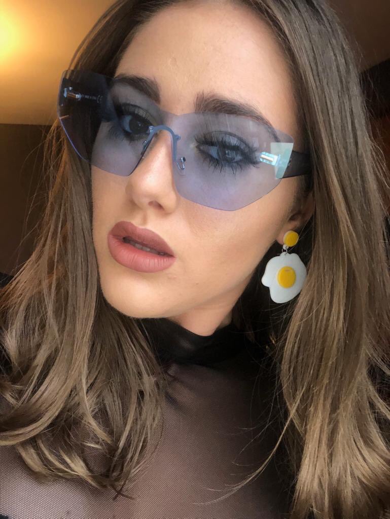 Defined. Records tweet media