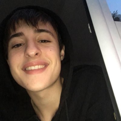 nitroade1's tweet photo. #NouvellePhotoDeProfil https://t.co/pmOxRXFlNR