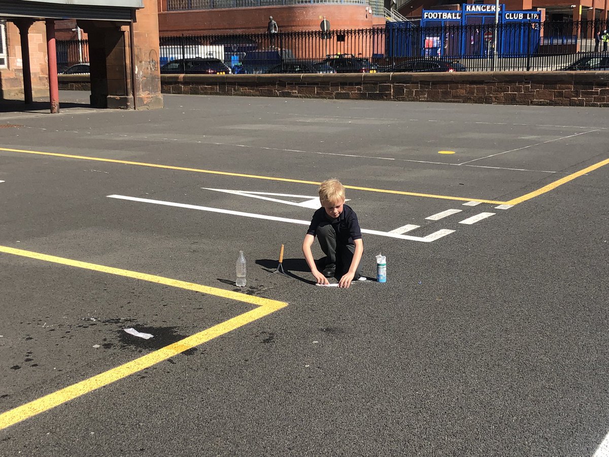MrTu1874's tweet photo. Super scientist C brought in an amazing rocket powered by a chemical reaction. We loved his display this morning! Shame the rocket flew to fast for my video skills... 🚀🚀🚀🚀 https://t.co/jIvNpgLeOT