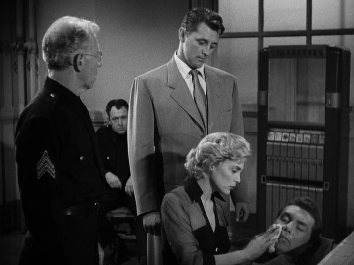 lelandgaunt1973's tweet photo. Le 11 juin 1920 naissait #RobertHutton vu dans The Racket de #JohnHutton avec #RobertMitchum et #LizabethScott
#FilmNoir @TheNoirZone @noirfoundation https://t.co/n8XSC54ELb