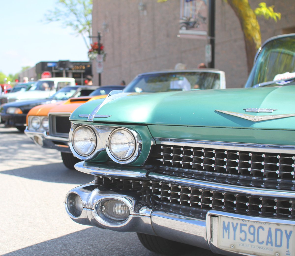 VisitCK's tweet photo. One of the biggest celebrations this year is fast approaching! Make your plans to attend Retrofest Chatham and RM Sotheby's 40th anniversary celebrations. It's a weekend of Classic Cars at their finest June 21-22. #Retro19 #RM40 https://t.co/b1ckzl1b6I https://t.co/2KW2C1m1qv