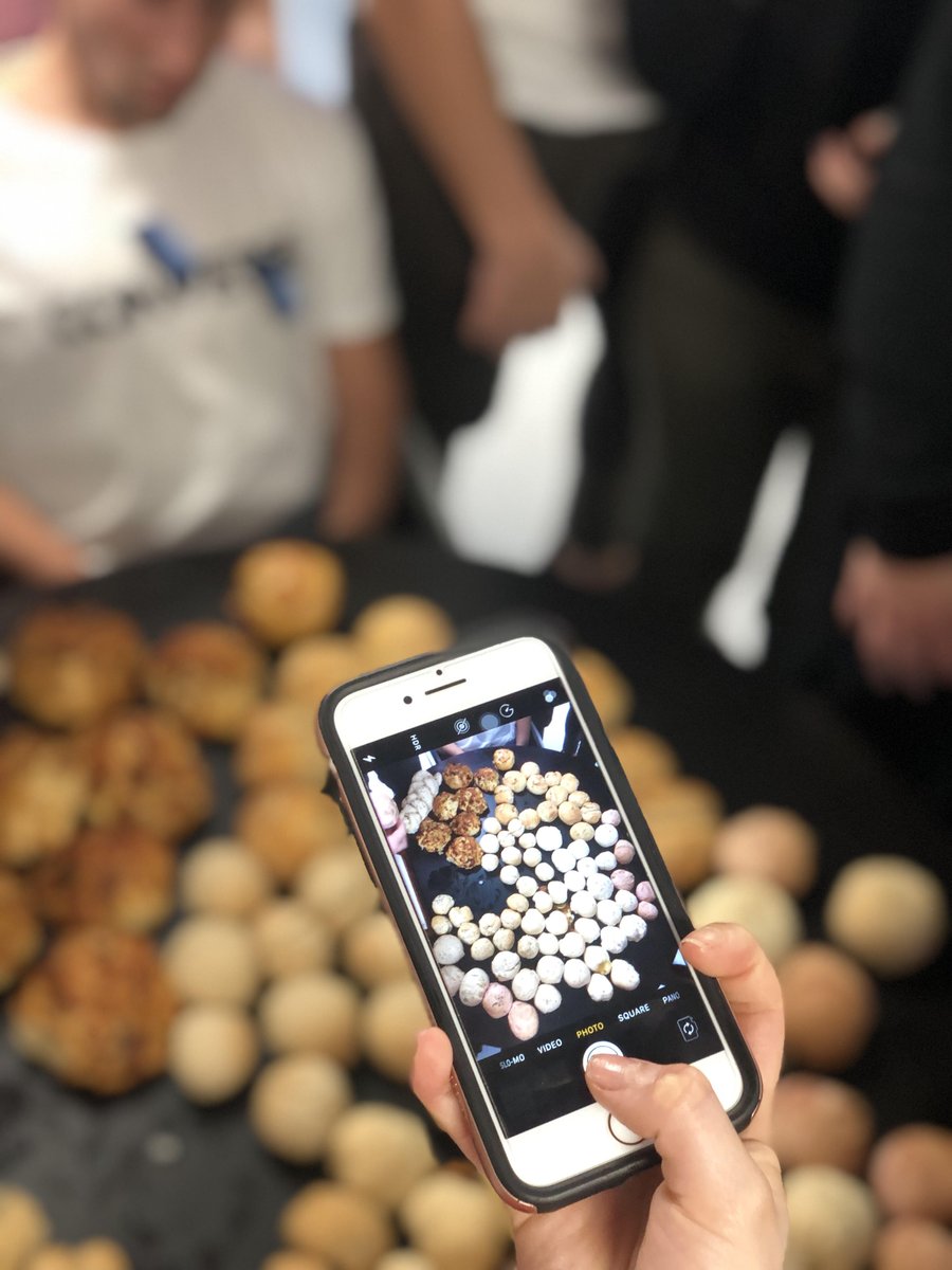 MarxPara's tweet photo. #Pance14  

Miren Amigos Mios!  Pancitos Saliditos del horno 🍞 🥖 🍞 🥖 😀 😀

(Estaban muy ricos por si se lo preguntan! )   🤗 🤗 https://t.co/MzrIWoOBjT