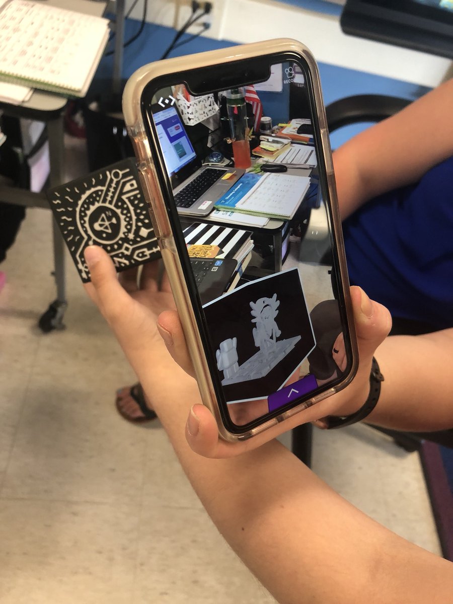 Students using #MergeCubes to view their @tinkercad designs! @MergeVR @justinelhill @ESMSchoolDist @rperryesm