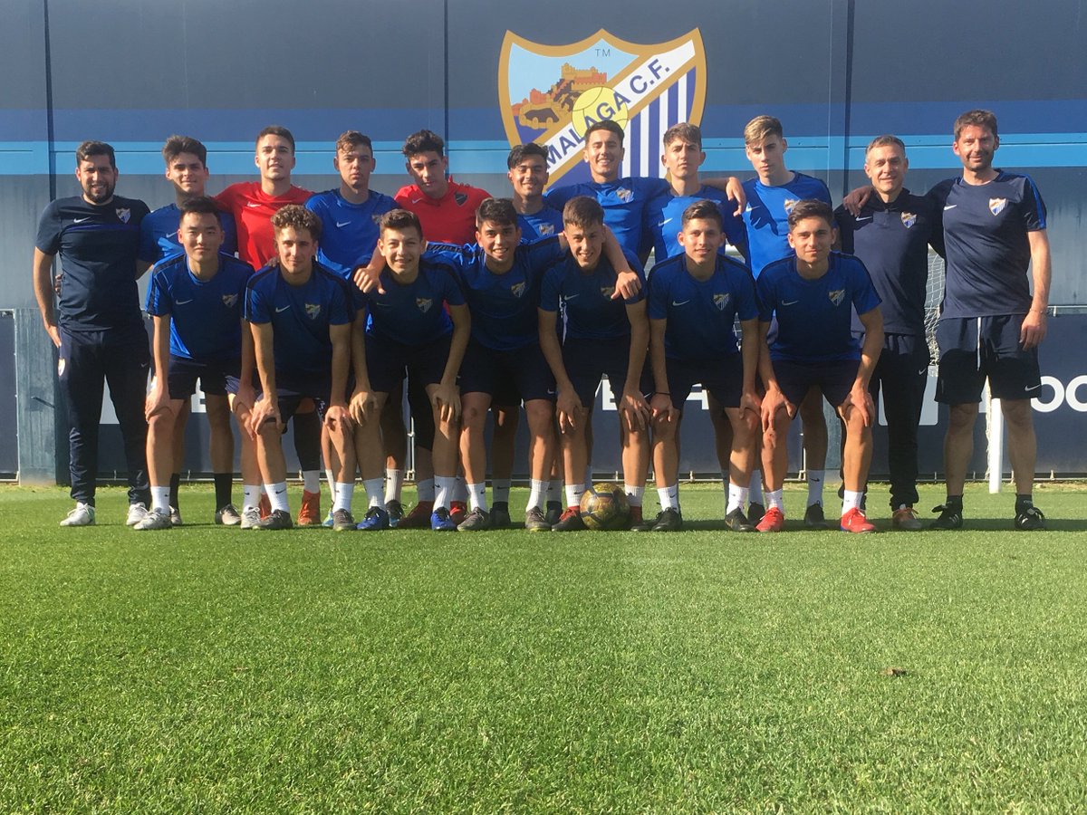 ajesusgalvez's tweet photo. Fin de la temporada.
Dejo atrás 18 temporadas como entrenador, 7 en @MalagaCF . Satisfecho con el trabajo, empujado por la pasión, agradecido por las vivencias y el conocimiento. Contento.
Es el momento de encajar piezas en la realidad y por un tiempo despertar, cambiar de sueño. https://t.co/6nzpi1Vxzx