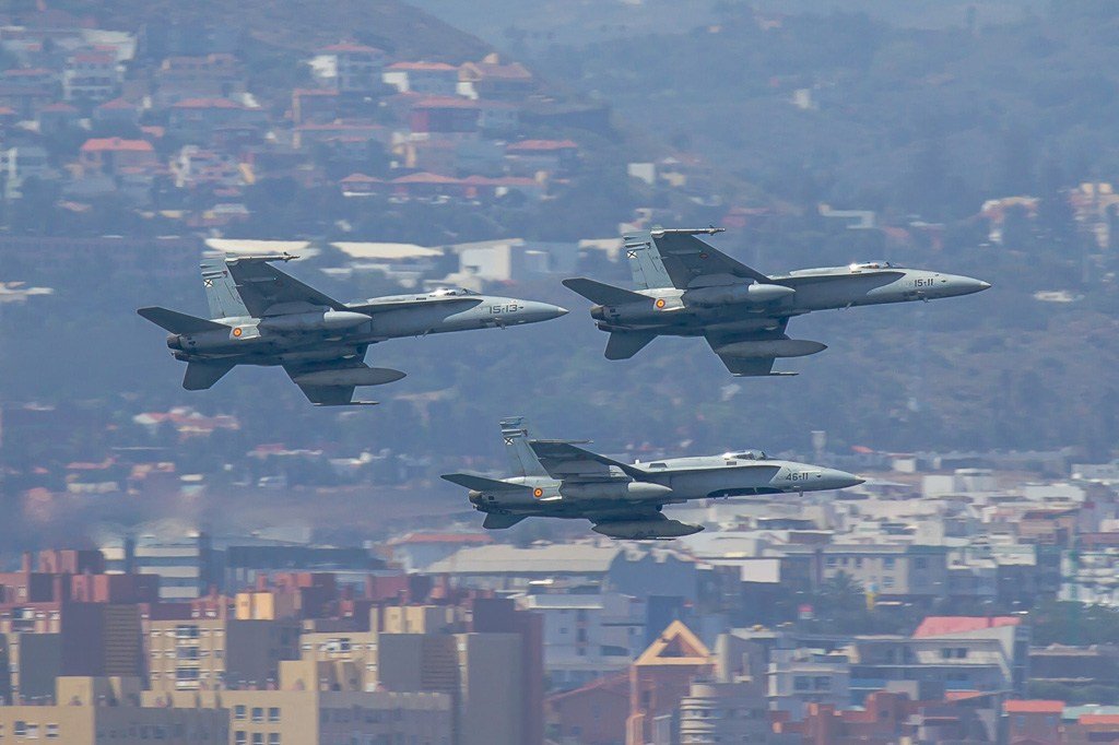 aviation_report's tweet photo. España: día de las Fuerzas Armadas 2019 https://t.co/II8LkV0jPF #avgeek #avgeeks #aviationphotography @Armada_esp @EjercitoAire @EjercitoTierra @guardiacivil @Defensagob #DIFAS2019 #difas19 https://t.co/Y5w3l6Oewr