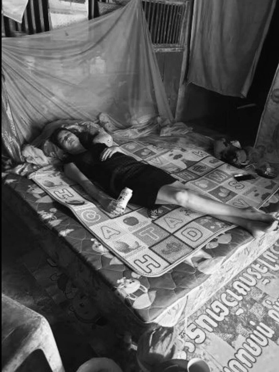 Samitthhhh's tweet image. คุณเอ๋เป็นคนติดดินจริงๆครับ ผมยืนยันอีกเสียงจากการได้ติดตามการทำงานของท่านมา ติดดินมากครับหมายถึงวาจา และการกระทำนะ เรี่ยดินเลยครับ #อีเอ๋หนักแผ่นดิน