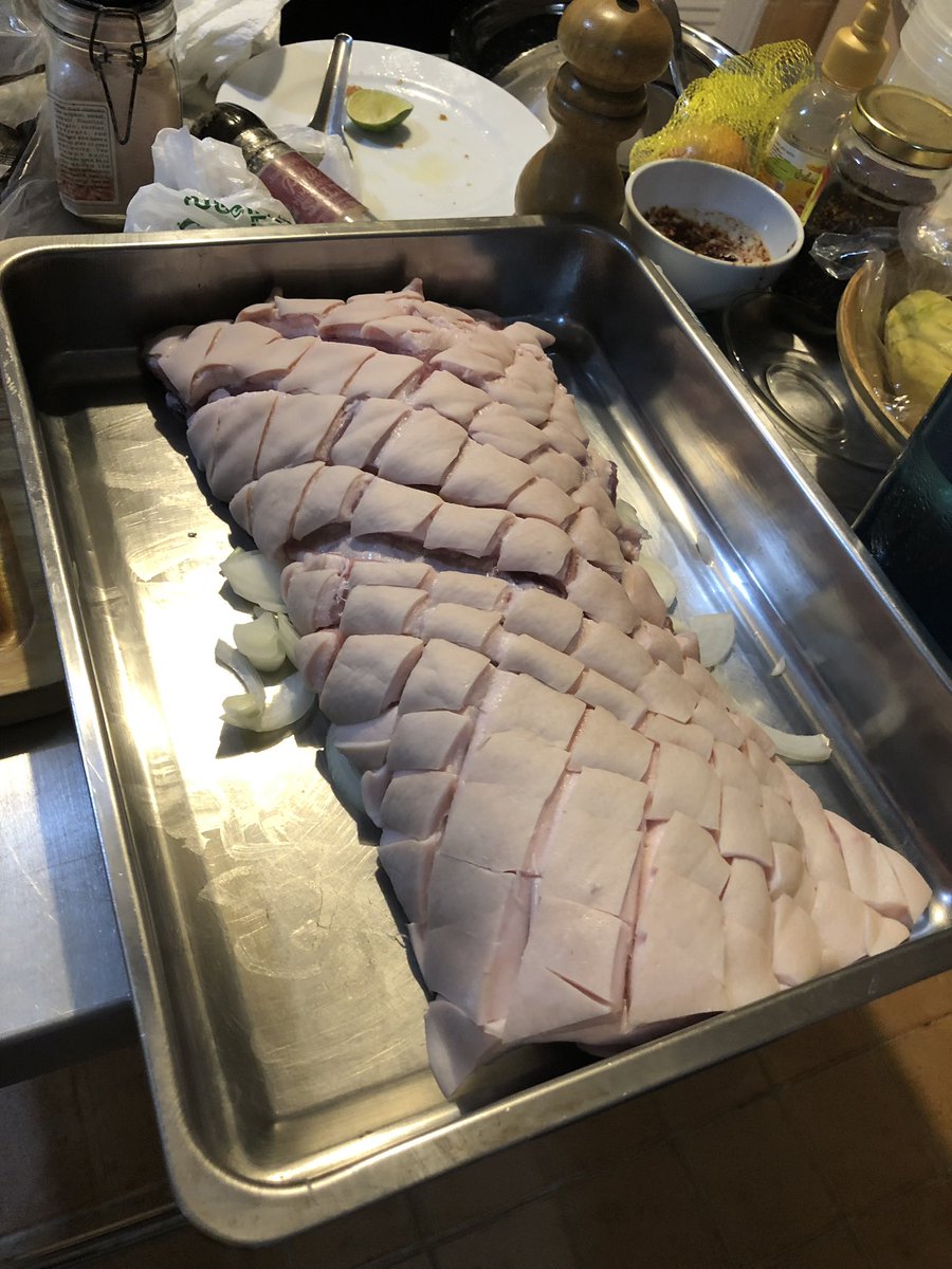 thaipirate's tweet photo. Enjoy the cider piggy. It will be your last. 🍎 🐖 #omnomnom #porkbelly #hellsyeah #dinnertomorrow #dryingouttheskin #crispy #enoughhashtagsalready https://t.co/TWG0DZffB2