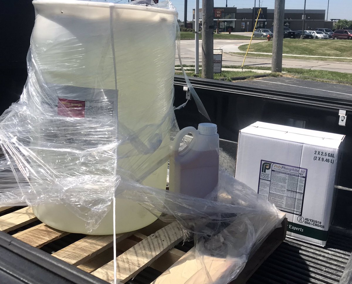 MichaelJMaas's tweet photo. Taking the “Phite” to a customer today #StressMaster #PolyPhosphite30 https://t.co/H2CTVX4w8W