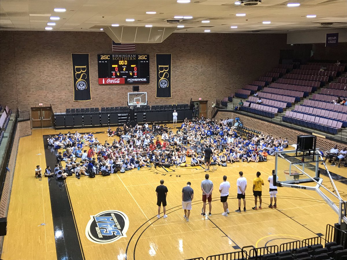 CullyN2's tweet photo. @Sct_Jr_High 7th grade Boys Team Camp! Day 1! Let’s get it!          😼🏀💪 https://t.co/U6KyE32Nsw