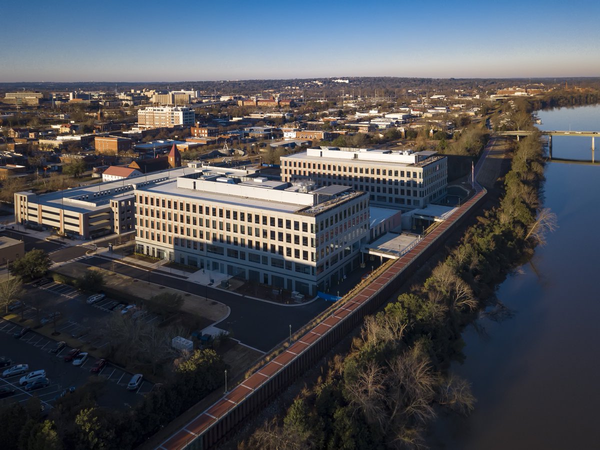 NewSouthConst's tweet photo. CONGRATULATIONS to our project teams &amp; partners on winning 5 @AGCGA #BuildGeorgiaAwards!!

Spectrum - 1st Place
@GACyberCenter - 1st Place
@CityOfSugarHill E Center - 1st Place 
@LanierTech Hall County Campus - 1st Place
OLA Catholic Church, School Expansion - Merit Honors https://t.co/nkgYJw9KJi