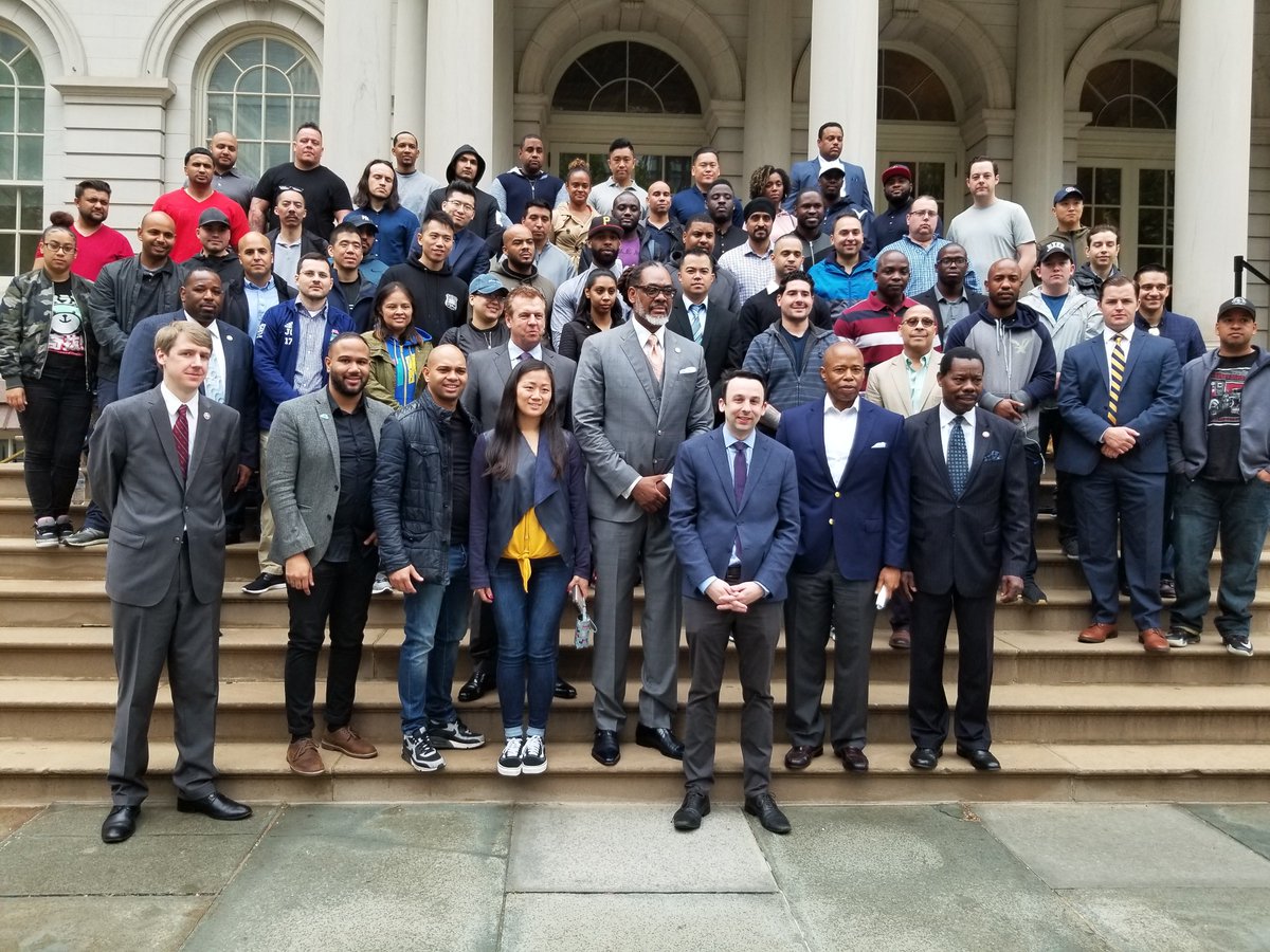 CMMathieuEugene's tweet photo. @CMMathieuEugene joined colleagues to support pension equity for #NYPD Cadets who have dedicated their time and energy to protecting New York City. #LawEnforcement https://t.co/zOuBAJVNEH