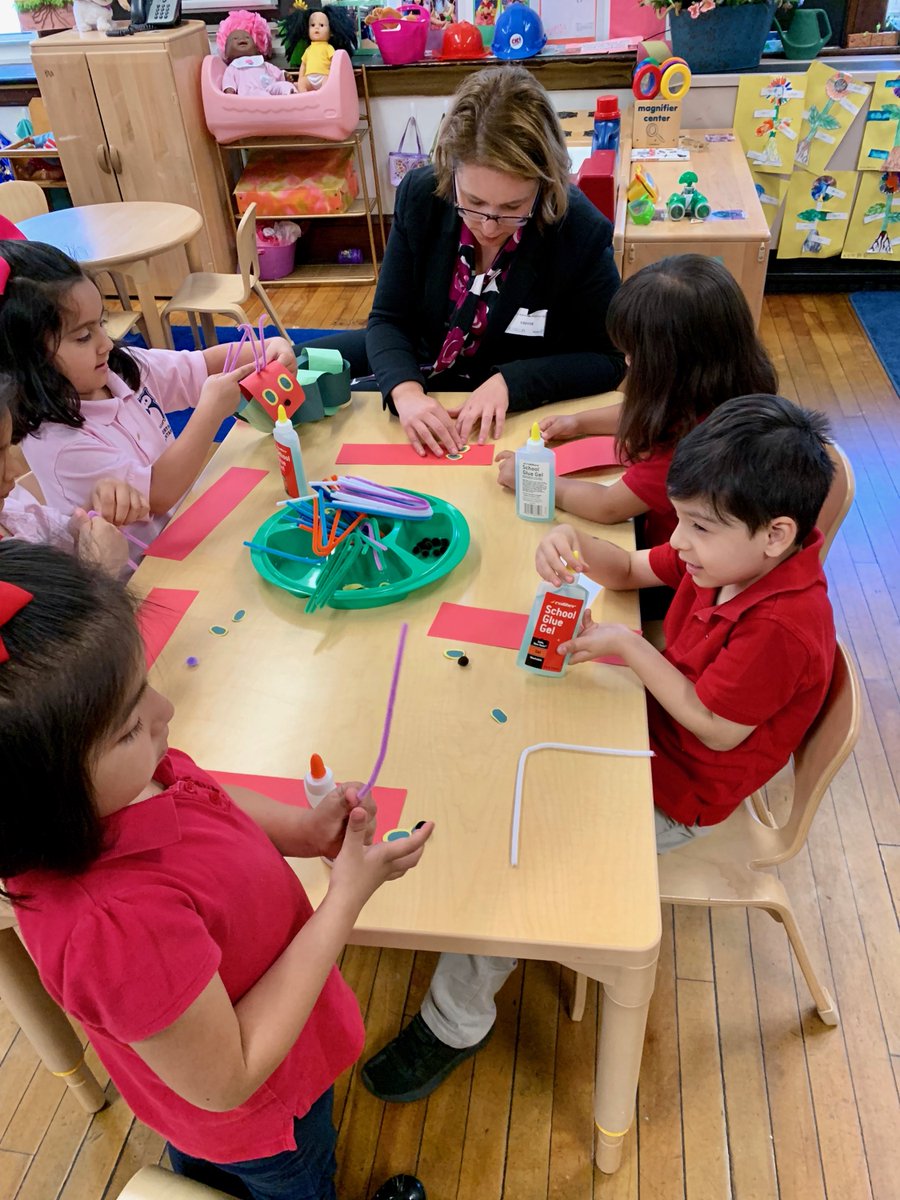 RIHumanServices's tweet photo. Robertson Elementary School in Central Falls supports the Governor’s initiative of Universal Pre-K by partnering with families in the community to assist children with early childhood education, improving their outcome for a better future. #universalprek4RI https://t.co/0vvh8Bv5EJ