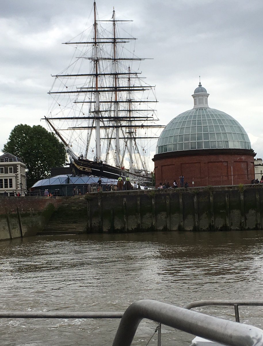 MaxChoud's tweet photo. #ThamesClipper #GreenwichPark #CuttySark #RoyalObservatory #MeridianLine .....We ❤️ #London https://t.co/OVlMbJQzRV