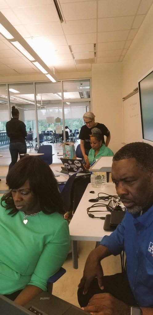 englishfirefly's tweet photo. @APSsatlanta Takes a Data Dive to identify priorities, root causes &amp; actionable steps in addressing priorities. Great guidance @kyarbrough8 for even more achievement! Thnx for dropping in @@IsparksJr &amp; @Atldepsupt #herewegrowagain #ccready @AssocSupBattle @PrincipalFord https://t.co/fTP1u57qYf