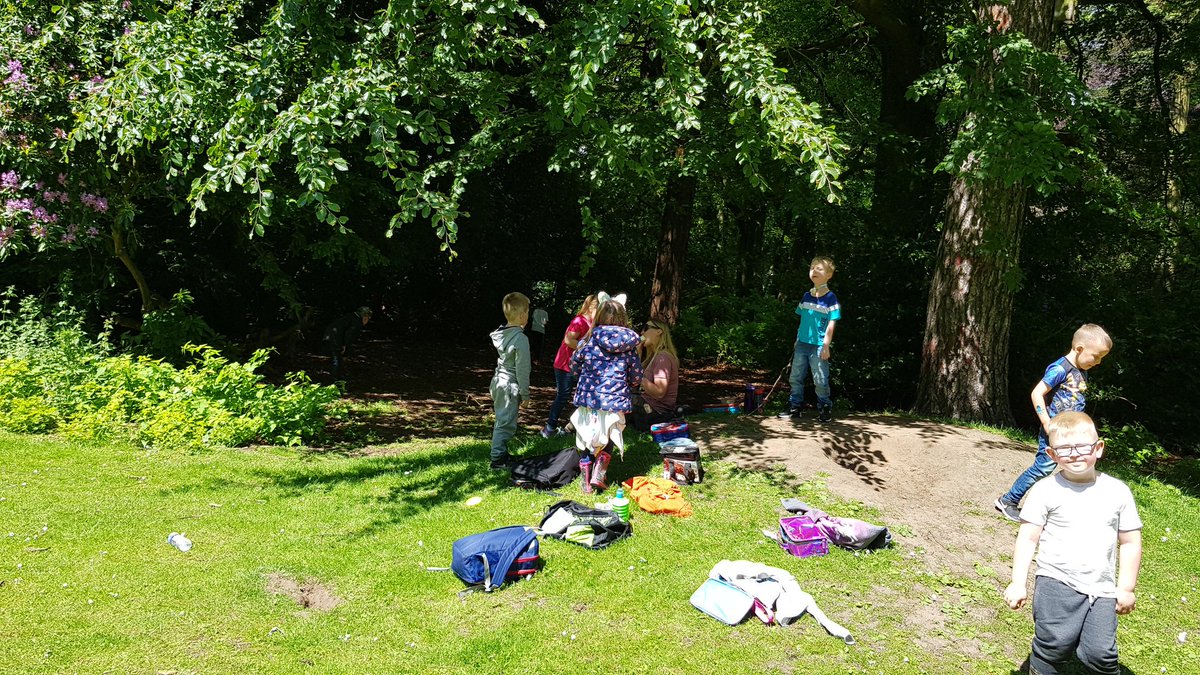 A wonderful day out for the early years classes learning about how the fruit and vegetables grow at Blacketyside Farm and having fun at the play park. Now for woodland fun at Silverburn. #BlacketysideFarm #yummystrawberries #funinthesun