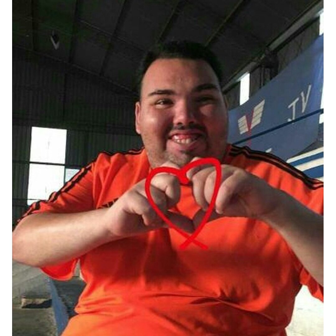 Alegría, carisma, inocencia y amor son algunas de las palabras que te describen Lea. Hoy el club pierde, con mucho dolor, a un hincha incondicional. Seguirás presente en el corazón de cada una de nosotras. QEPD 💕