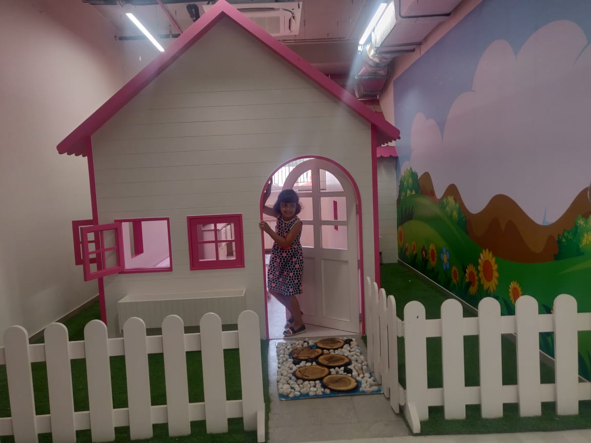 ConfusedParents's tweet photo. Happy to be a part of Kangaroo Kids &amp; Billanong's first ever school in #Pune #Hadapasar.

Admissions now open for this academic year. Call 8291158390.

The event was graced by the Founder - Lina Asher and the CEO - Seshasai KVS. 

#BHISPune https://t.co/kSTWDyUGE3